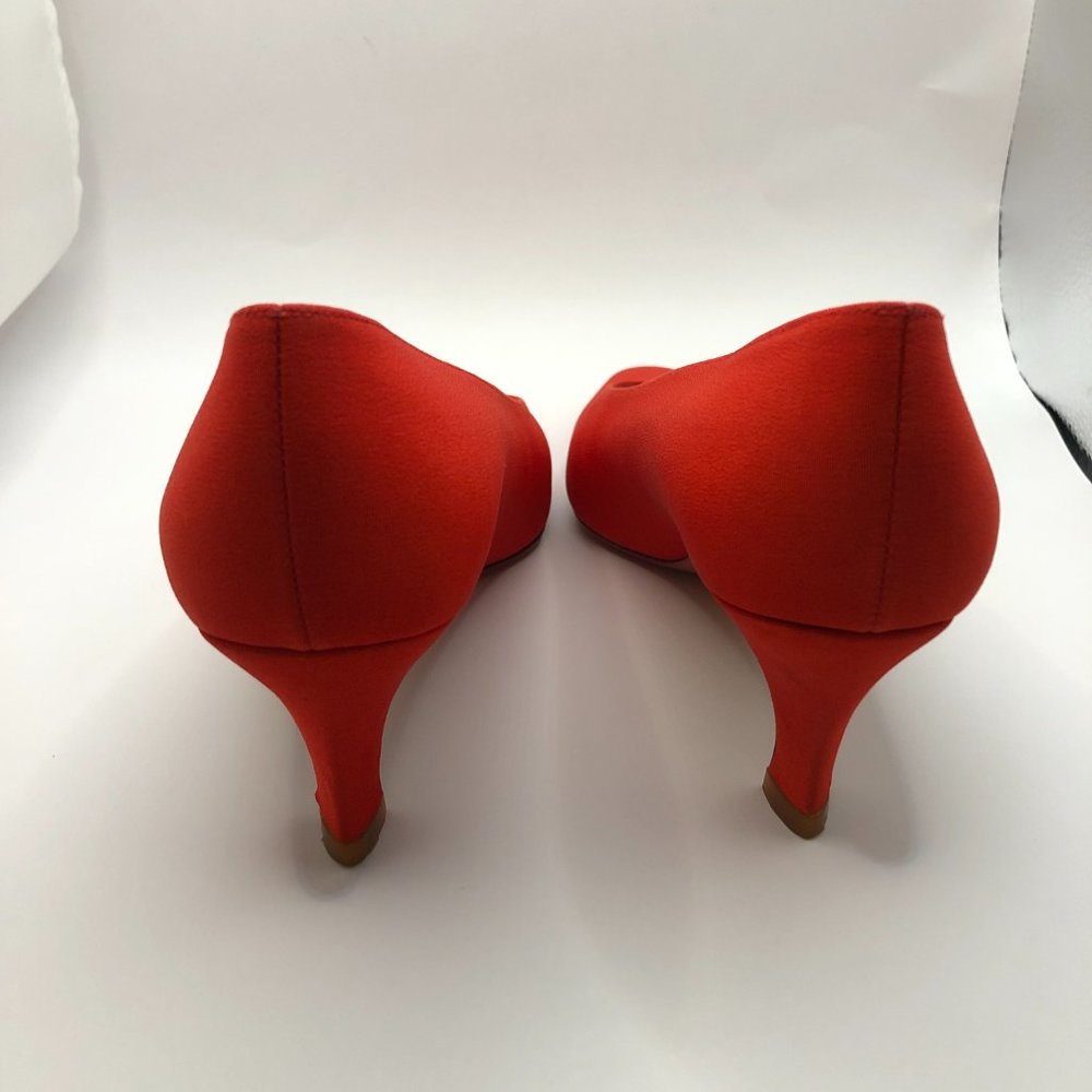 Stuart Weitzman - Picture 7 of 8